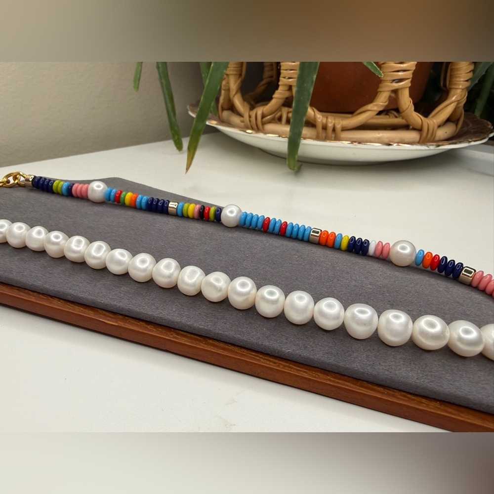 Martha Calvo Asymmetrical Pearl Rainbow Bead Necklace Gold Statement 28” - Picture 3 of 8